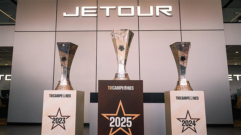 Jetour se suma al Tour del “Tri” y celebró junto a la “U” 