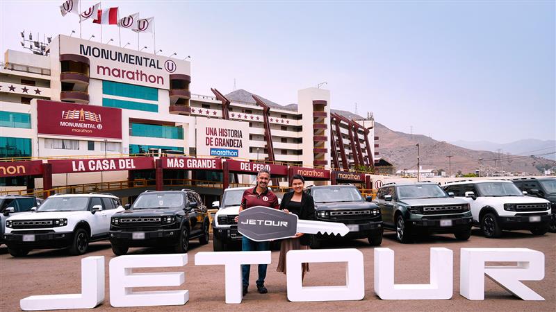 Jetour entrega 12 camionetas a Club Universitario de Deportes y refuerza su alianza como sponsor